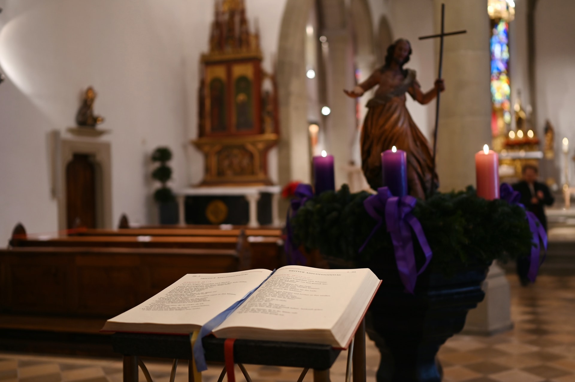 Celebrating Advent with a Growing Family